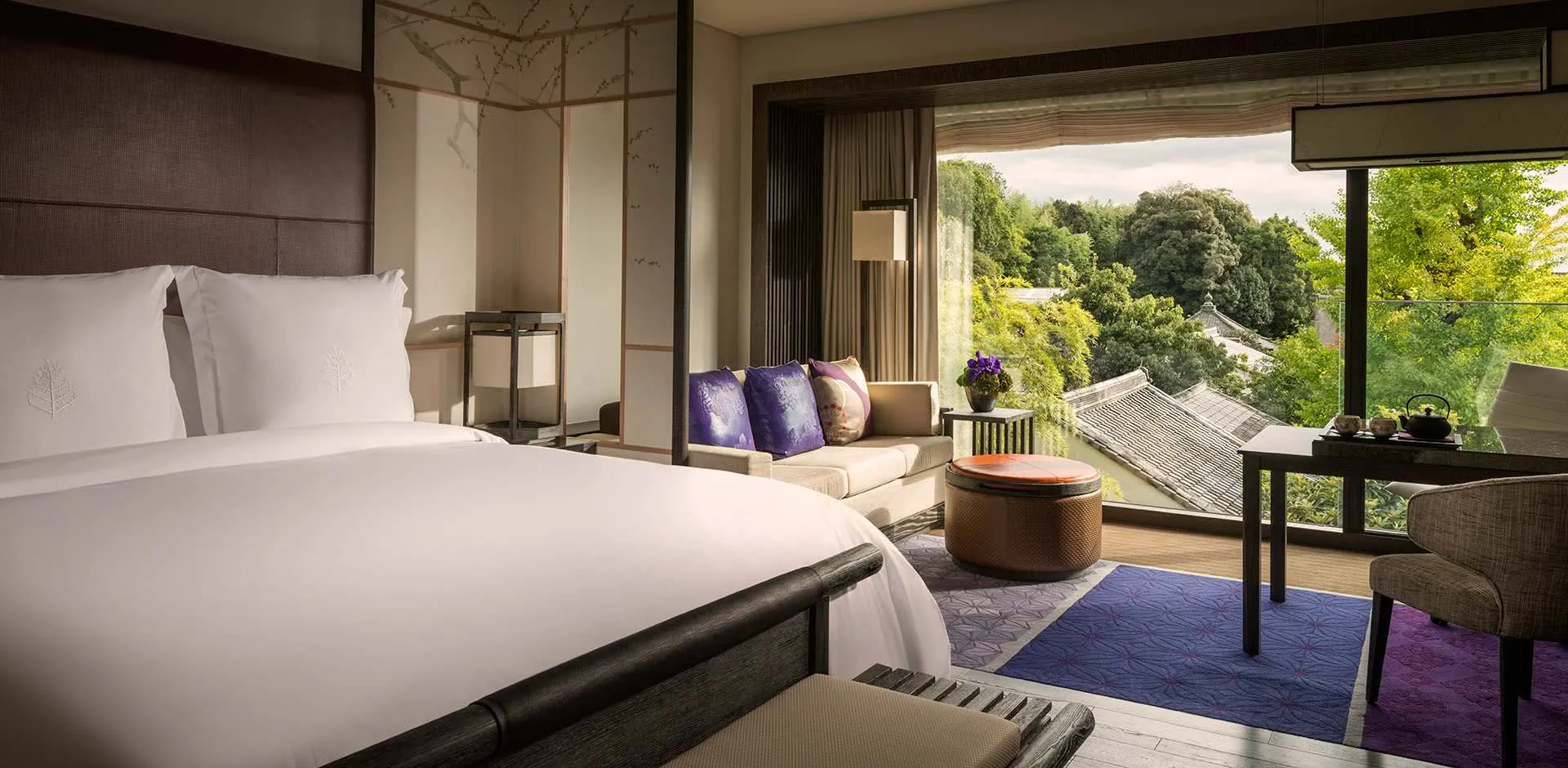 Recepción de hotel con Opera PMS